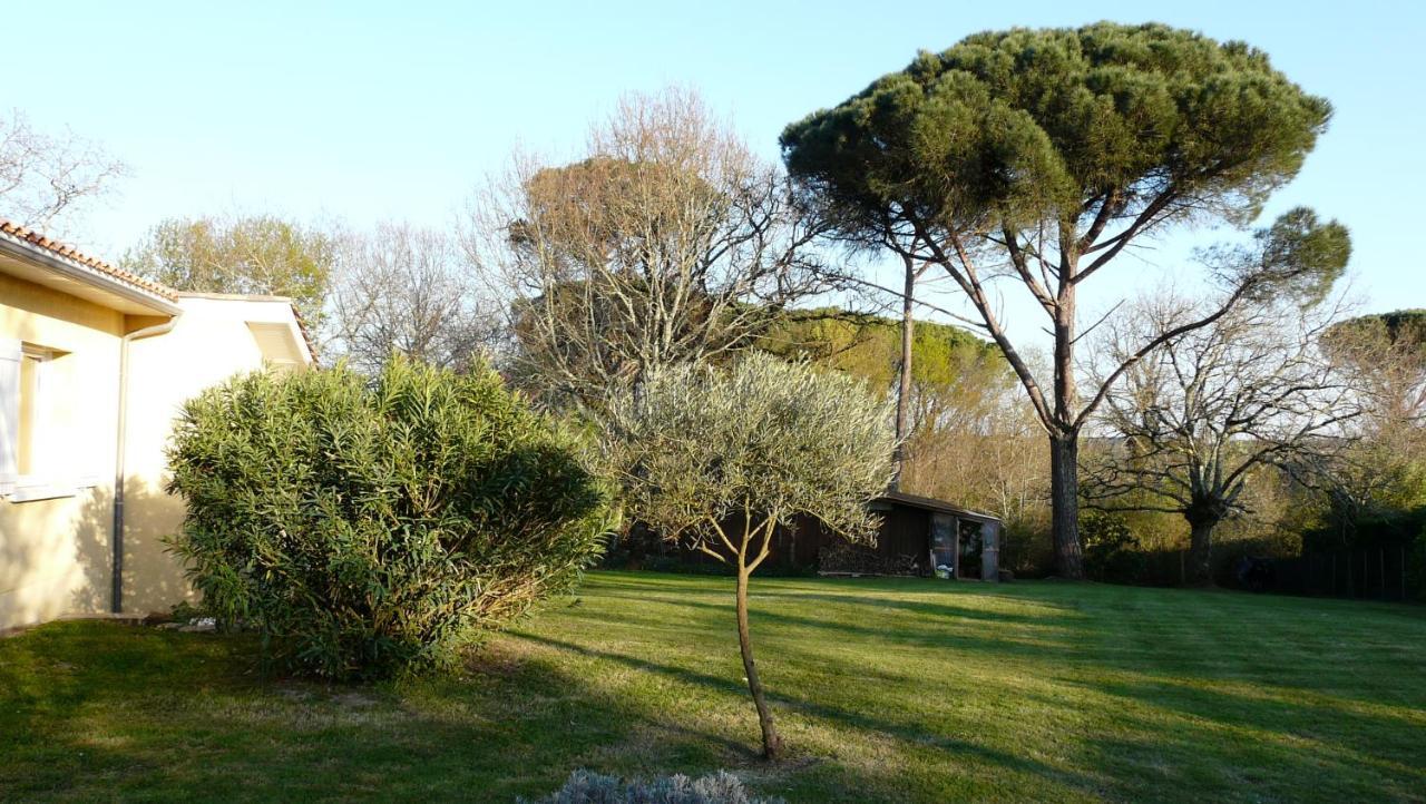 Berthez Au Bras D'Argent Bed & Breakfast エクステリア 写真